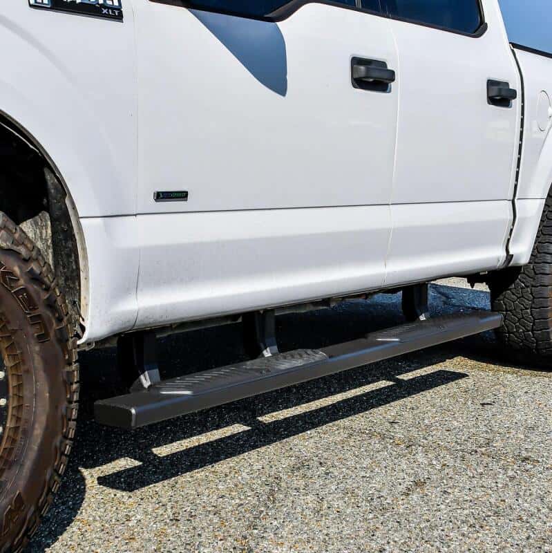 Westin — Westin Ram 15-21 Ford F-150 / 17-21 Ford F-250 & F350 Crew Cab R5 XD Nerf Step Bars - Black
Nerf/Step Bar - view 6