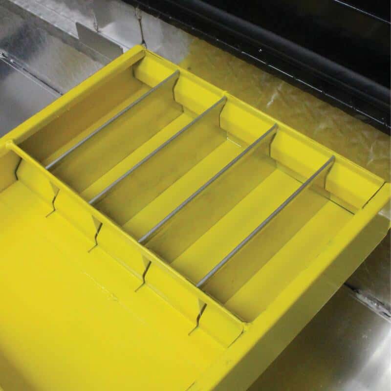 Westin — Westin/Brute 9in x 15in tray w/ 4 Silver Aluminum Dividers - Yellow - view 2