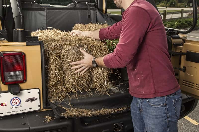 Rugged Ridge — Rugged Ridge C3 Cargo Cover W/O Subwoofer 07-18 Jeep Wrangler JKU 4 Door
Cargo Area Liner
OFFROAD_INTERIOR - view 17