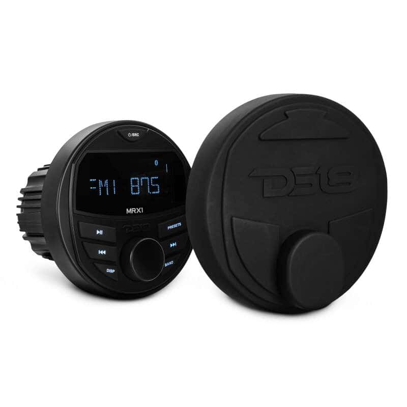 DS18 — DS18 2.75in LCD screen 1 Zone 4 volts Output BT RDS 4 x 40 Watts Silicone Cover Headunit - view 3