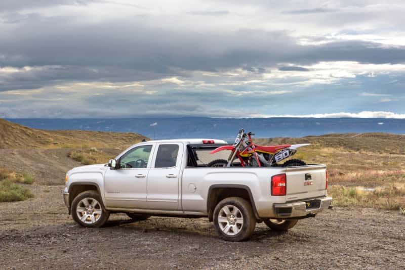 BAK — BAK 19-20 Chevy Silverado 5ft 8in Bed (New Body Style) BAKFlip F1 - view 30