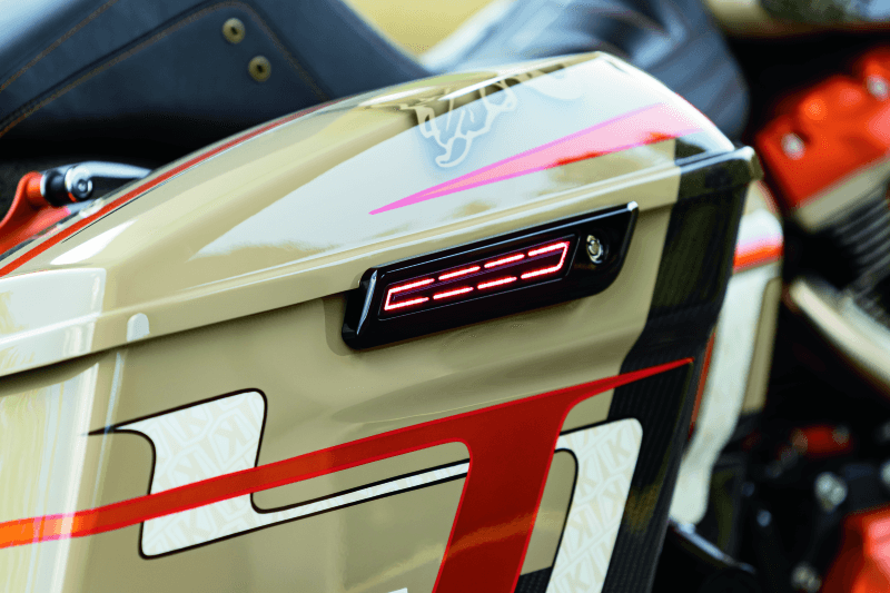 Kuryakyn — Kuryakyn LED Saddlebag Hinge Accents Black - view 2