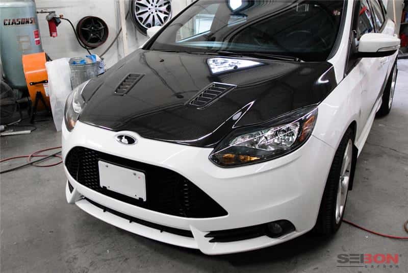 Seibon — Seibon 12-13 Ford Focus RS-Style Carbon Fiber Hood - view 17