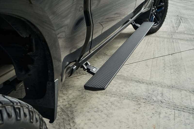Body Armor 4x4 — Body Armor 4x4 15-24 Ford F-150 Crew Cab (Excl. Raptor) E-Power Board Steps - Black
E-Steps - view 1