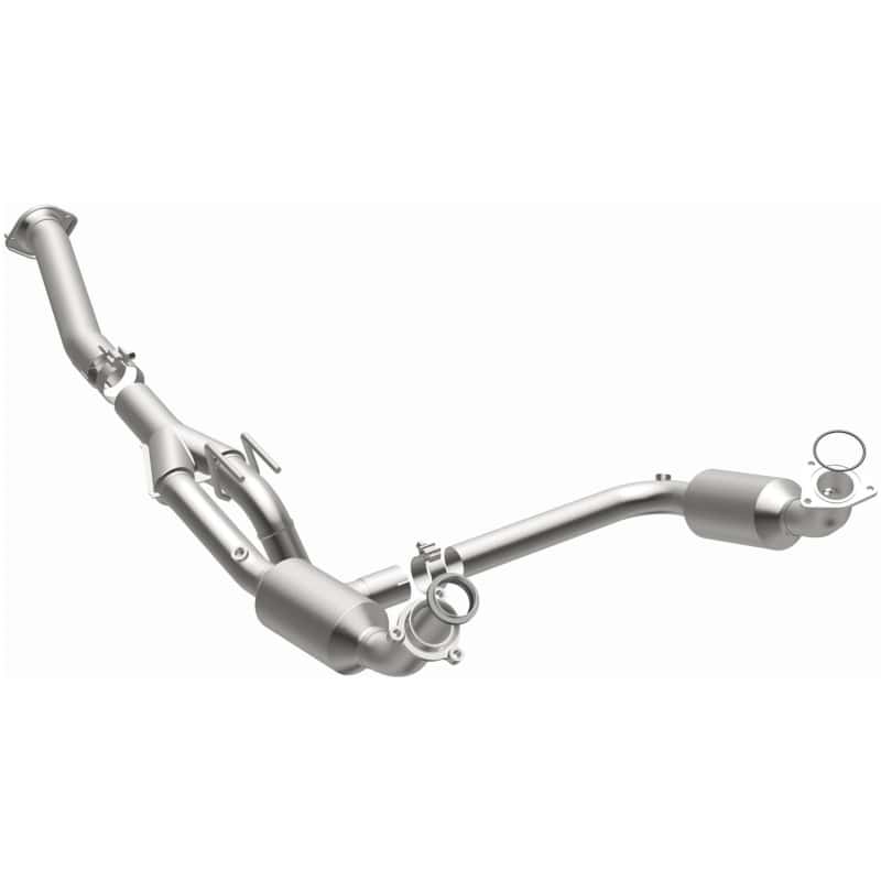 Magnaflow — Magnaflow 04-05 Chevrolet Express 1500 5.3L Direct Fit Converter
California - view 3
