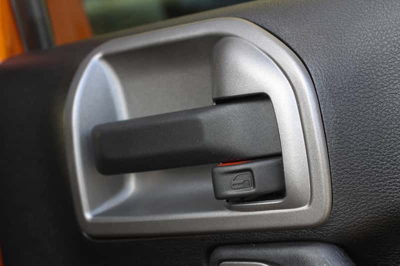 Rugged Ridge — Rugged Ridge 11-18 Jeep Wrangler JK Charcoal Door Latch Trim
DoorHndlScuffPlt
OFFROAD_INTERIOR - view 2