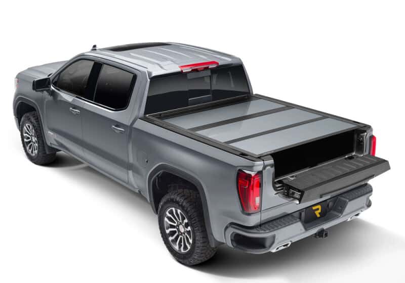 Undercover — UnderCover 19-20 Chevy/GMC Silverado/Sierra 69.6in Fusion Bed Cover - Havana - view 14