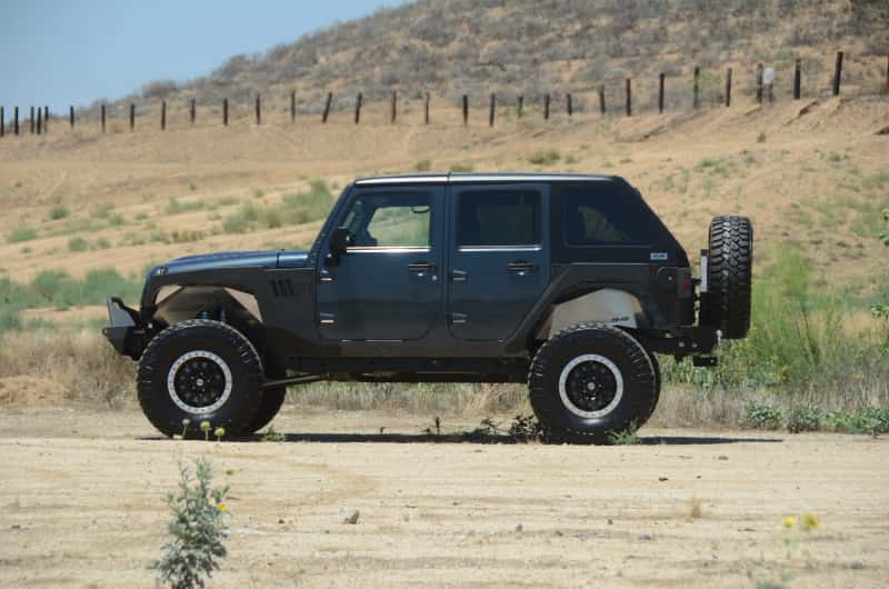 DV8 Offroad — DV8 Offroad 07-18 Jeep Wrangler JK 2 Piece Fast Back Hard Top 4 Door - Black (DS Only) - view 16