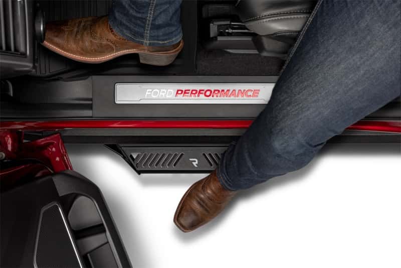 N-Fab — N-Fab Predator Pro Step System 15-17 Ford F-150 / Raptor SuperCrew - Tex. Black
PP 15-24 F150 SCrwTX
PP 15-25 F150 SCrwTX - view 10