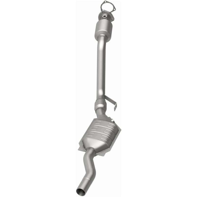 Magnaflow — MagnaFlow Conv DF 03 Volkswagen Passat 2.8L
California - view 31