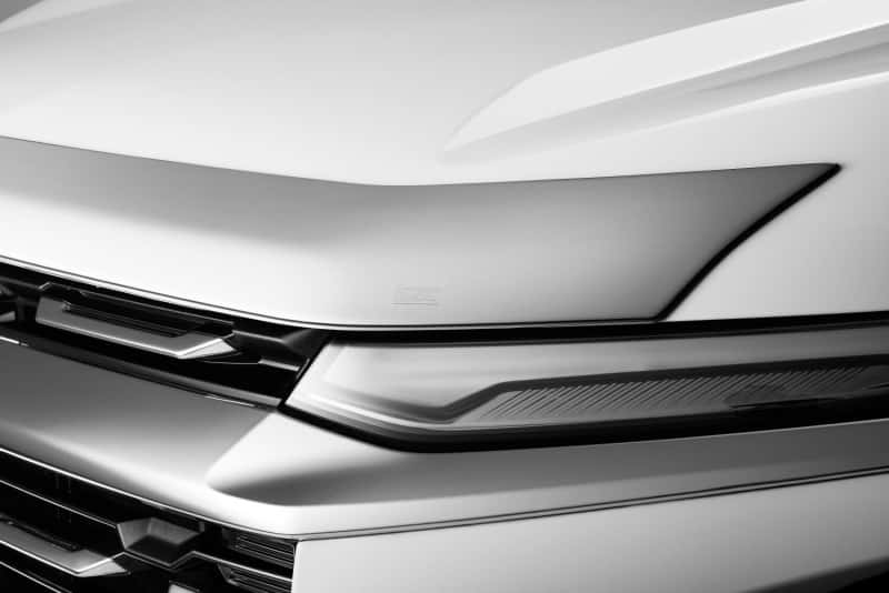 Husky Liners — Husky Liners 2025 Chevrolet Equinox Aeroskin - Chrome
AEROSKIN - view 3