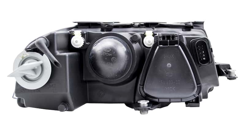 Hella — Hella 2001-2005 Volkswagen Passat Halogen Headlight Assembly - view 3