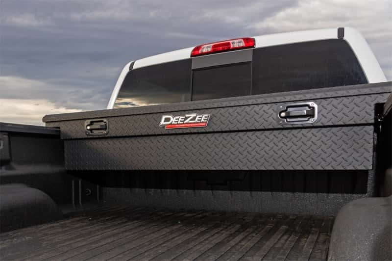 Dee Zee — Dee Zee Universal Tool Box - Red Crossover - Single Lid Black BT Pull Handle (Low/Txt Blk)
ToolBxTrkBedRTR - view 5