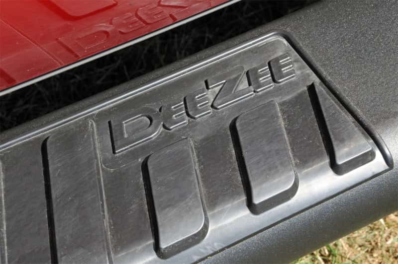 Dee Zee — Dee Zee 99-23 Chevrolet/GMC/Dodge/Ford  Full Size Truck Tubes - 6In Oval - Black Steel (RegCab)
Nerf/Step Bar - view 10