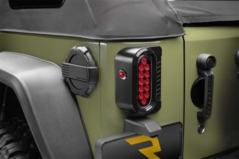 Rugged Ridge — Rugged Ridge 07-18 Jeep Wrangler JK 2-Door and 4-Door Unlimited  Flush Mount Tail Light
TRAIL ARMOR - view 5