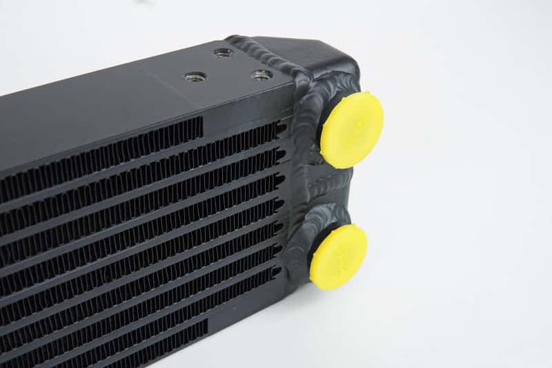 CSF — CSF Universal Dual-Pass Oil Cooler - M22 x 1.5 Connections 22x4.75x2.16
CSF Oil Cooler - view 4