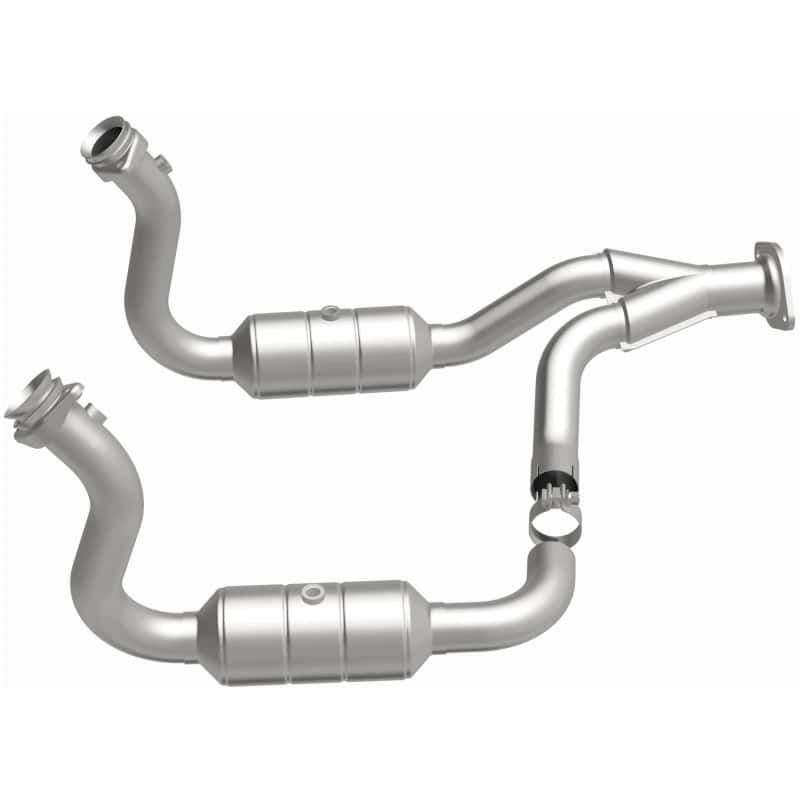 Magnaflow — Magnaflow 08-10 Ford F-350 Super Duty 6.8L Direct Fit Converter
California - view 4