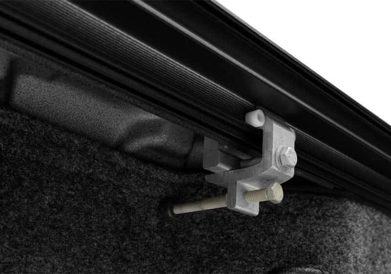 Retrax — Retrax 2019 Chevy & GMC 5.8ft Bed 1500 RetraxONE XR - view 6