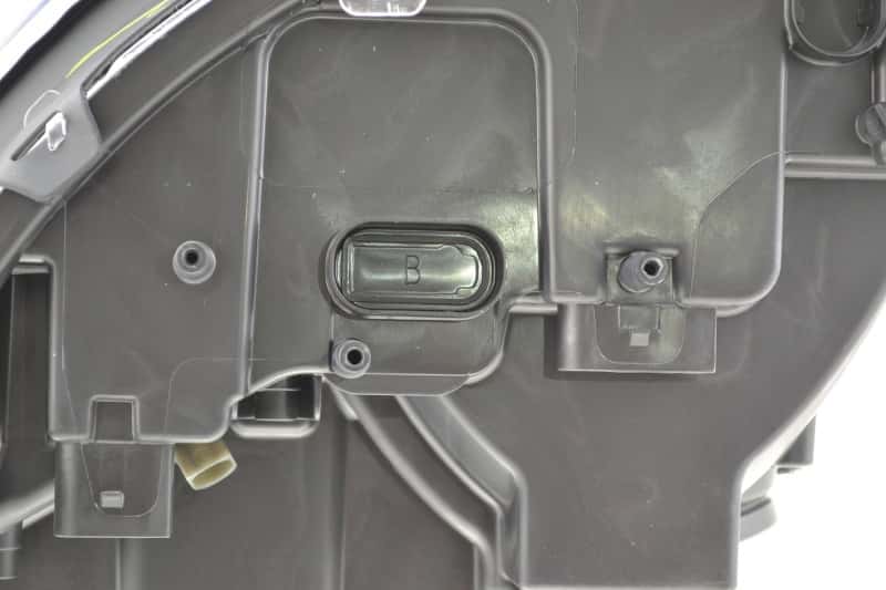 Hella — Hella 2007-2007 Mercedes-Benz GL320 Headlight Assembly - view 25