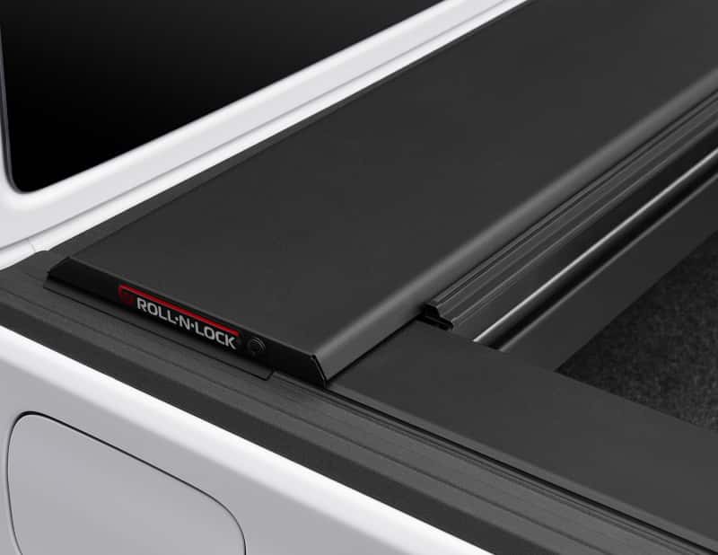 Roll-N-Lock — Roll-N-Lock 2020 Jeep Gladiator 5ft bed M-Series Retractable Tonneau Cover
Retractable Cover - view 14