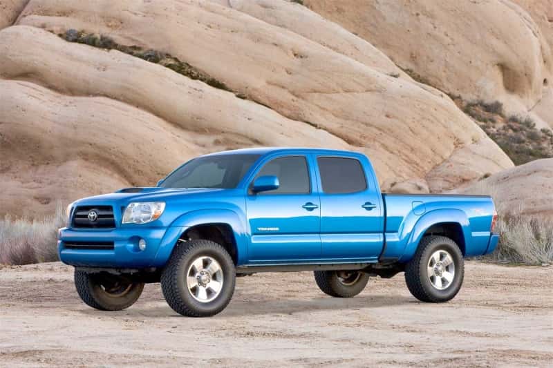 Fabtech — Fabtech 05-14 Toyota Tacoma 2WD/4WD 3in Uniball Upper Control Arm Kit - view 3