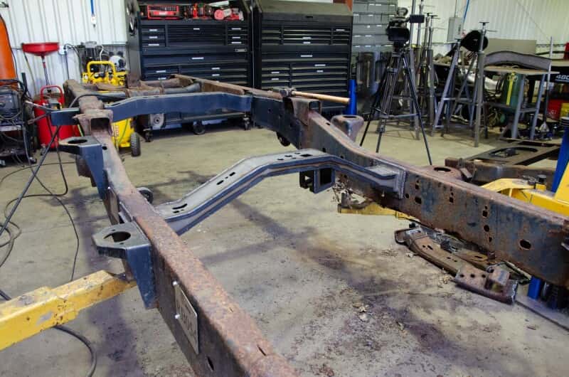 RustBuster — RustBuster 99-13 Chevy Silverado 1500 / GMC Sierra 1500 Rear Leaf Spring Shackle - view 6