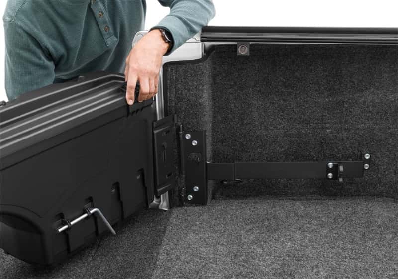 Undercover — UnderCover 2022 Nissan Frontier Ext/Crew All Beds Drivers Side Swing Case - Black Smooth - view 15