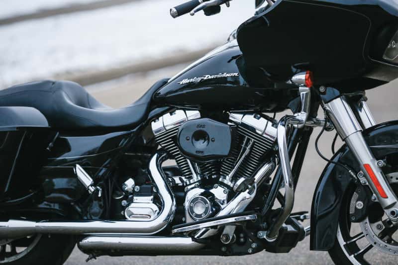S&S Cycle — S&S Cycle 08-16 Touring/16-17 Softail Models Stealth Air Cleaner Kit w/ Black Tribute Cover - view 2
