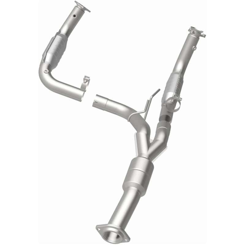 Magnaflow — Magnaflow Conv DF 11-13 Chev Silverado 2500 HD/3500 HD 6.0L
OEM Grade
OEM - view 4