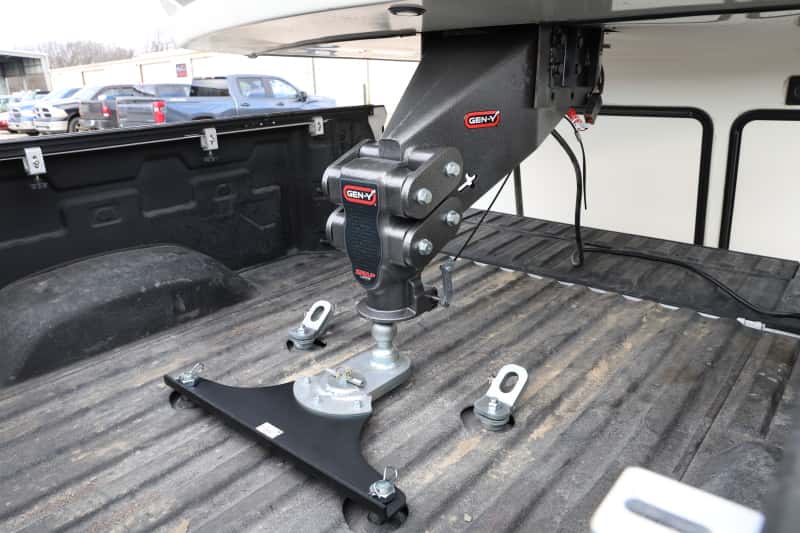 GEN-Y Hitch — Gen-Y Executive Torsion-Flex Auto Rhino 5th Wheel Pin Box Rep w/Gooseneck 2-5/16in Coupler
Gooseneck Hitch - view 4