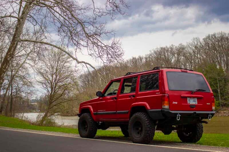 Fishbone Offroad — Fishbone Offroad 84-01 XJ Jeep Cherokee Bullhead Rear Bumper - view 6