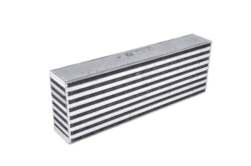 Garrett — Garrett Air / Air Intercooler CAC (18.00in x 6.40in x 3.00in) - 310 HP
grt703518-6015 - view 2