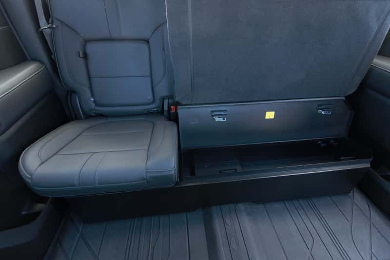 Tuffy Products — Tuffy 2019+ Chevrolet Silverado Underseat Lockbox w/ Keyed Lock
Lockbox - view 8