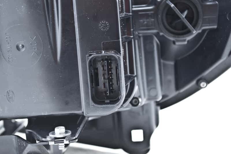 Hella — Hella 2003-2006 BMW X5 Xenon Headlight Assembly - view 7