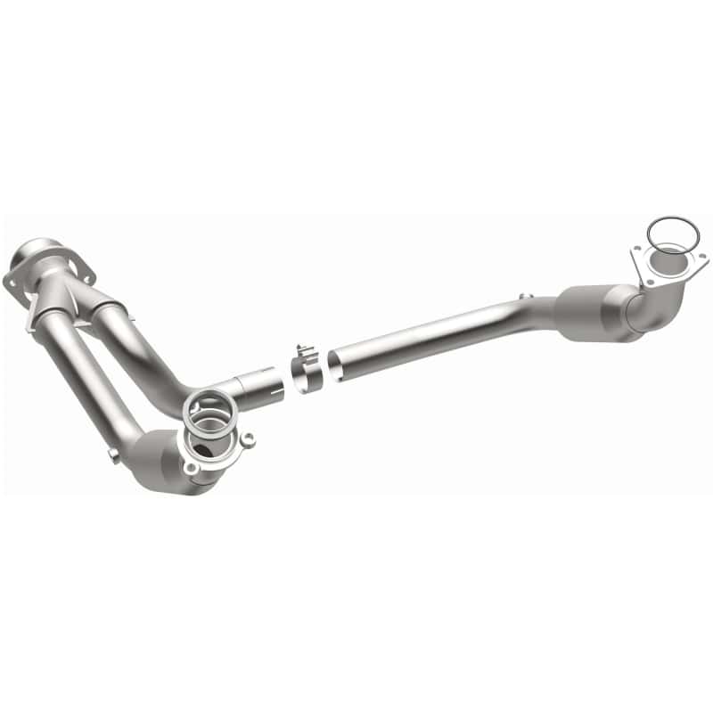 Magnaflow — MagnaFlow Conv DF 2007-2008 Cadillac Escalade 6.2L
California - view 3