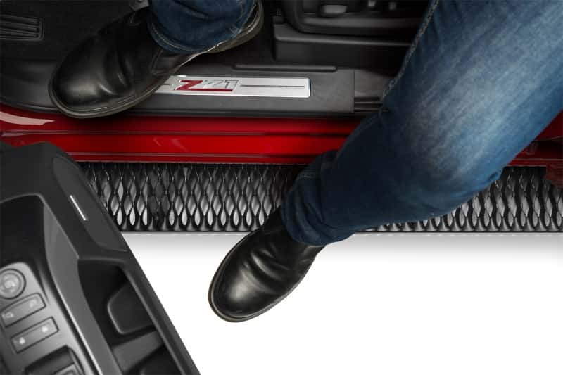 N-Fab — N-Fab Growler Fleet 07-18 Chevy/GMC 1500 / 08-10 Chevy/GMC 2500 Quad Cab - Cab Length - Tex. Black - view 3