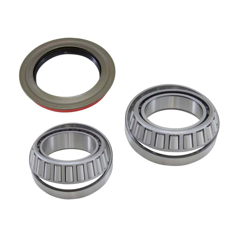 Yukon Gear & Axle — Yukon Gear Ford E350/F350 F/F Dana 60 & Dana 70 Rear Replacement Axle Bearing Kit / 67-97
Axle bearing & seal 
Axle bearing/seal - view 3