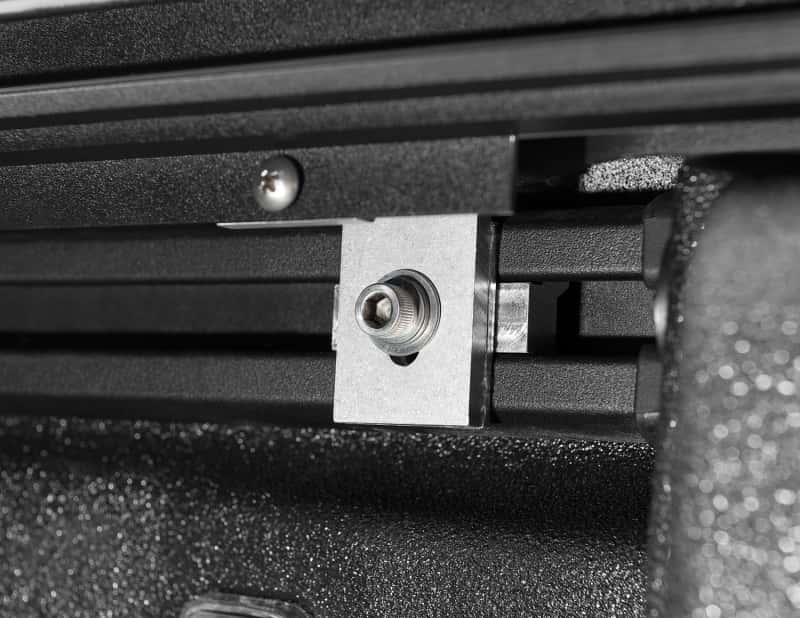 Roll-N-Lock — Roll-N-Lock 2020 Jeep Gladiator 5ft bed M-Series Retractable Tonneau Cover
Retractable Cover - view 11