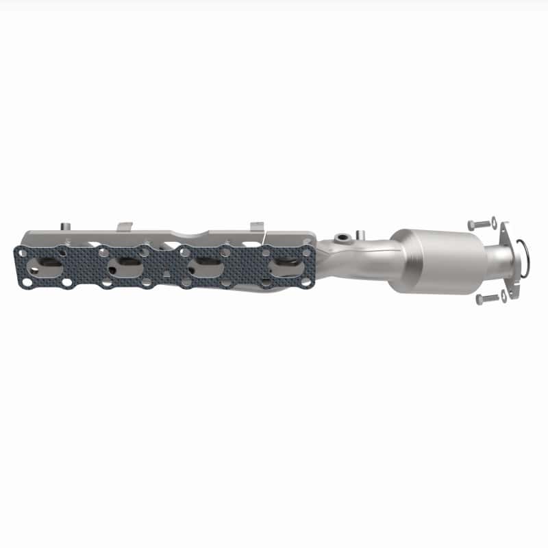 Magnaflow — MagnaFlow Direct-Fit SS Catalytic Converter 04-06 Nissan Titan 5.6L V8 (California)
California - view 6