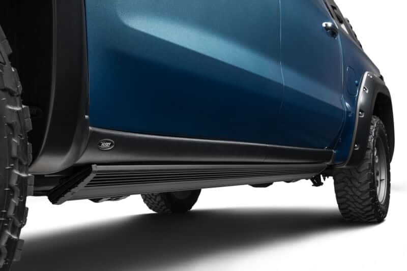 AMP Research — AMP Research 22-23 Chevy/GMC Silverado/Sierra 1500 & 2024 2500/3500HD Double/CC PowerStep Xtreme
Power Running Board
POWERSTEP XTREME - view 5