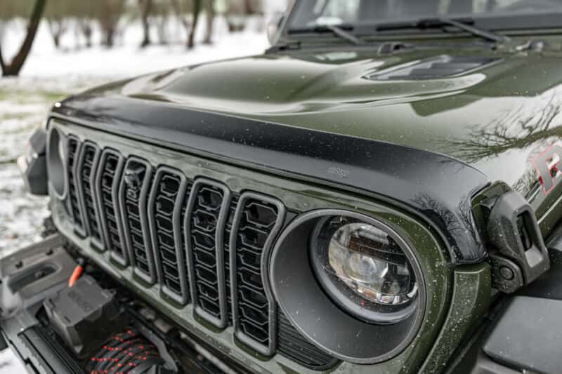 Husky Liners — Husky Liners 18-24 Jeep Wrangler JL/JLU & 20-24 Gladiator Aeroskin Hood Protector - Smoke
Aeroskin Hood Shield
Hood Shields - view 1