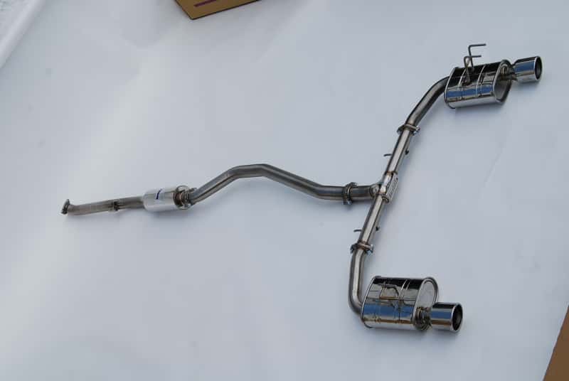 Invidia — Invidia 2022+ Honda Civic Si (1.5T) 70mm Q300 Cat Back Exhaust - Rolled SS Tips - view 3