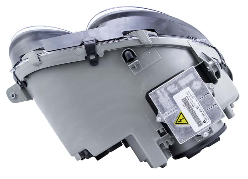 Hella — Hella 2006-2009 Mercedes-Benz CLK350 Halogen Headlight Assembly - view 4