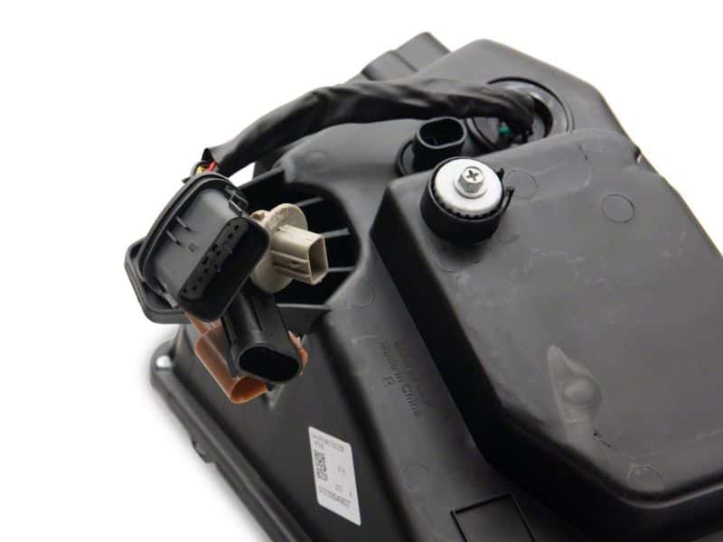 Raxiom — Raxiom 10-12 Ford Mustang w/ Factory Halogen LED Projector Headlights- Blk Housing (Clear Lens)
Headlights - view 9