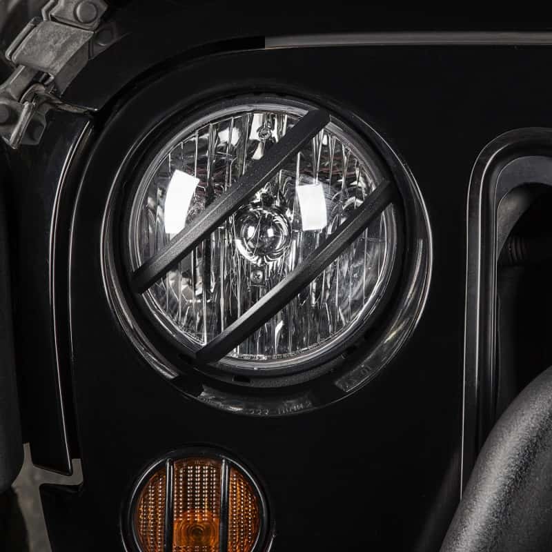 Rugged Ridge — Rugged Ridge 07-18 Jeep Wrangler JK Black Elite Pivotal Headlight Euro Guard
Head Light Guard
OFFROAD_EXTERIOR - view 9