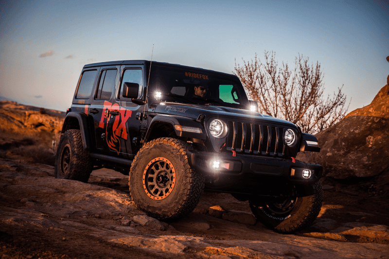FOX — Fox 2018+ Jeep JL 2.0 Performance Series 8.2in. TS Stabilizer Bottom Axle Mount 5/8in Shaft
2.0 Stabilizer - view 13