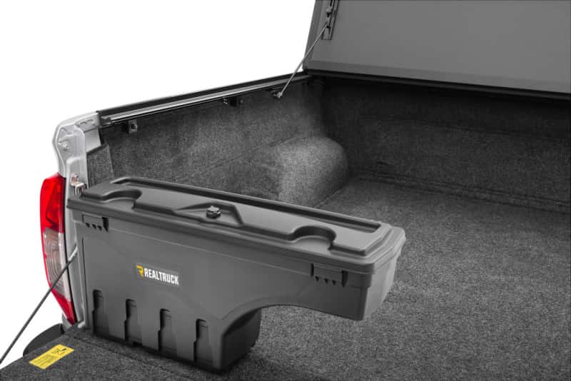 Undercover — UnderCover 2022 Nissan Frontier Ext/Crew All Beds Drivers Side Swing Case - Black Smooth - view 9