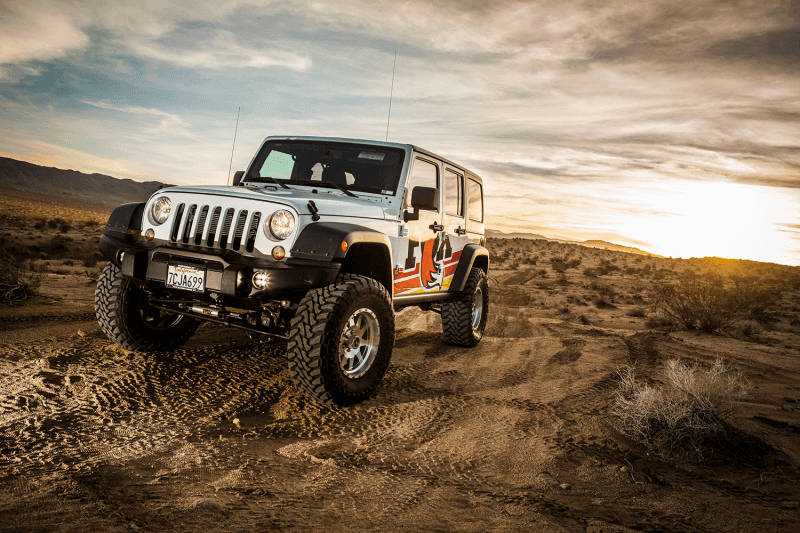 FOX — Fox 07-18 Jeep JK 2.5 Perf Elite Series Reservoir Shock Front 2.5in R/R 2.5-4in (Pair) w/ DSC Adj.
2.5 Shocks - view 4
