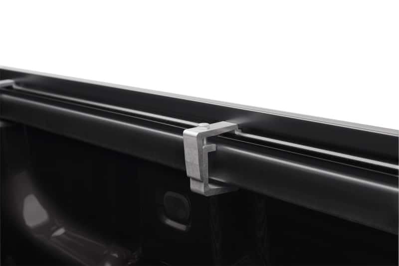 Truxedo — Truxedo 14-18 GMC Sierra & Chevrolet Silverado 1500 6ft 6in TruXport Bed Cover
TX 14-18 GM 6'6 - view 5