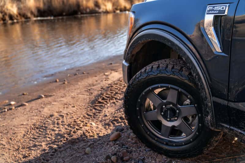 Husky Liners — Husky Liners OE Fender Flares 4pc - Blk
Fender Flares - view 3
